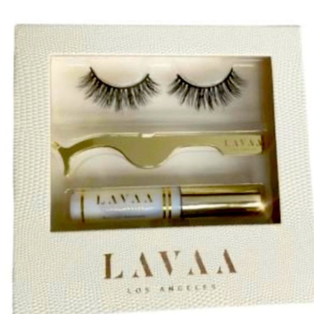 Lavaa Lashes Flirty Lash set